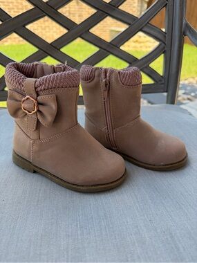 Rachel Shoes Girls Pink-Tan Bow Zip Ankle Boots size 7